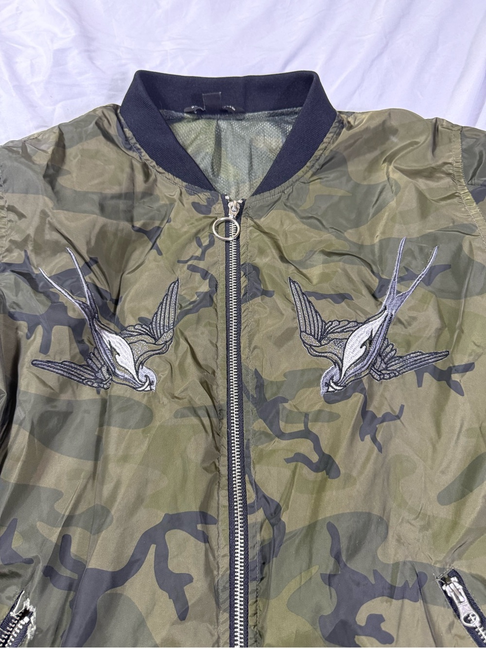 Rock & Republic XL Men's Olive Green Camo Bomber Jacket with Embroidered Birds